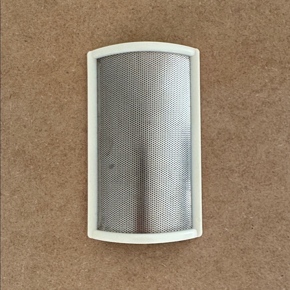 Champion Juicer Standard juicer screen – less pulp than the large hole screen - Picture 4 of 4